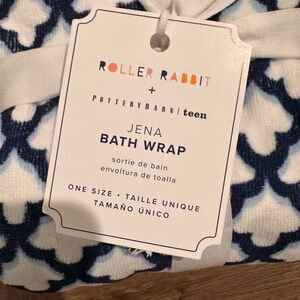 Pottery Barn Teen Jena Bath Wrap in Navy and White